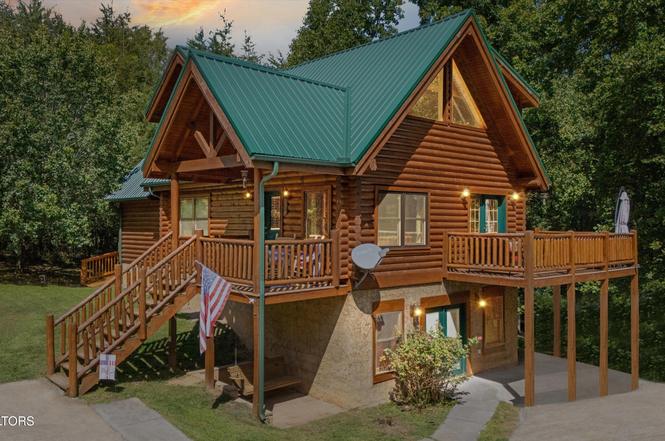 274 Burning Oaks Dr, Sevierville, TN