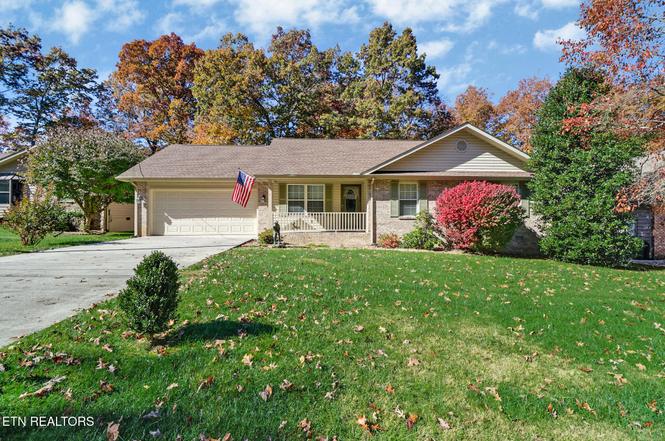 112 Lakewood Dr, Crossville, TN