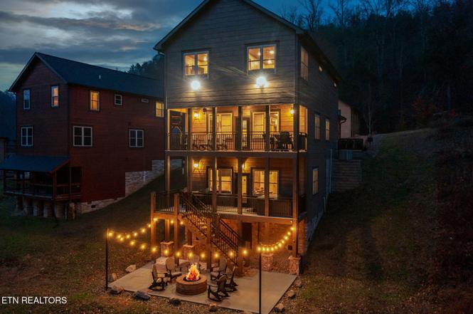 3140 Cherokee Valley Dr, Sevierville, TN