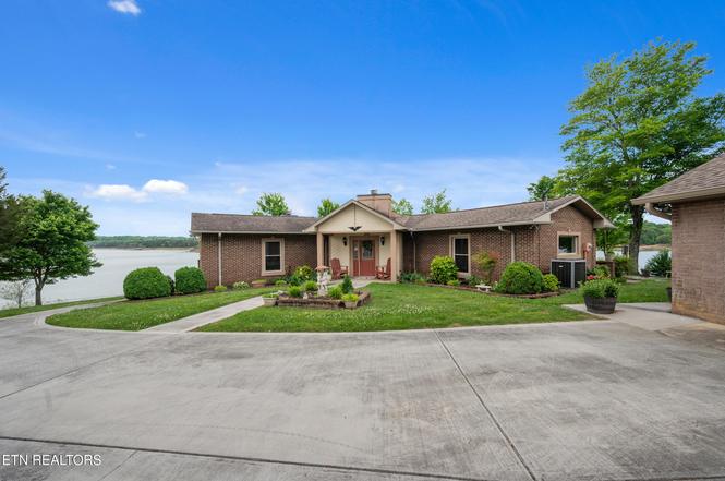 901 Lake Smoky Rd, Sevierville, TN
