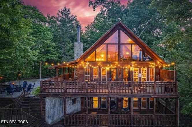 531 Gatlin Dr, Gatlinburg, TN