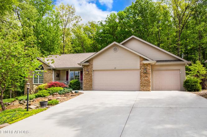 22 Chelteham Ln, Crossville, TN