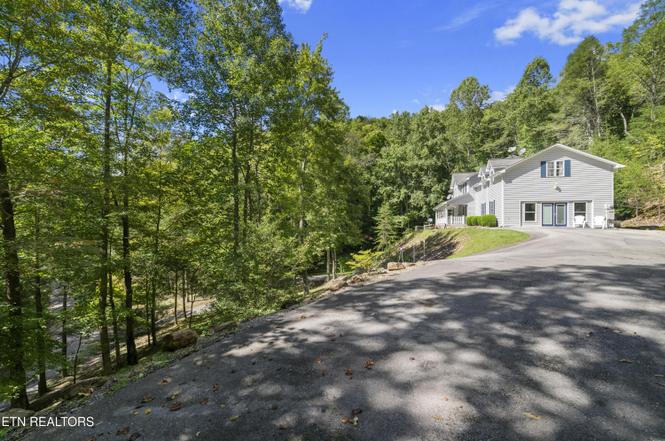 2673 S Clear Fork Rd, Sevierville, TN