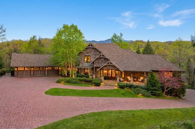 1886 Acorn Branch Ln, Gatlinburg, TN