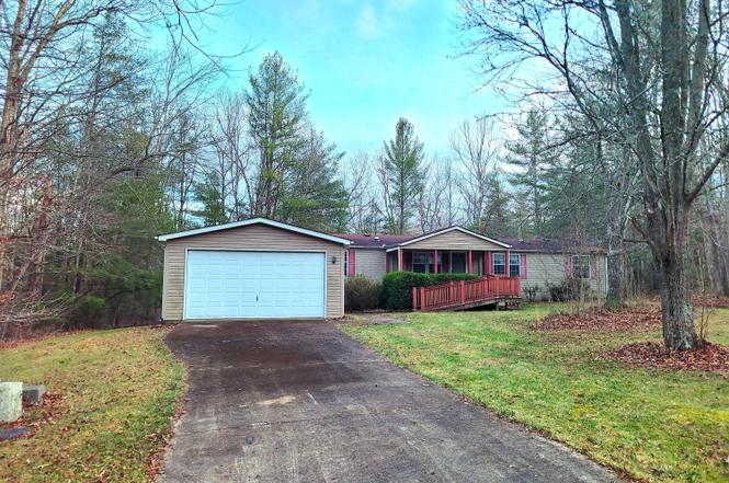 22 Prestonwood Ct, Crossville, TN