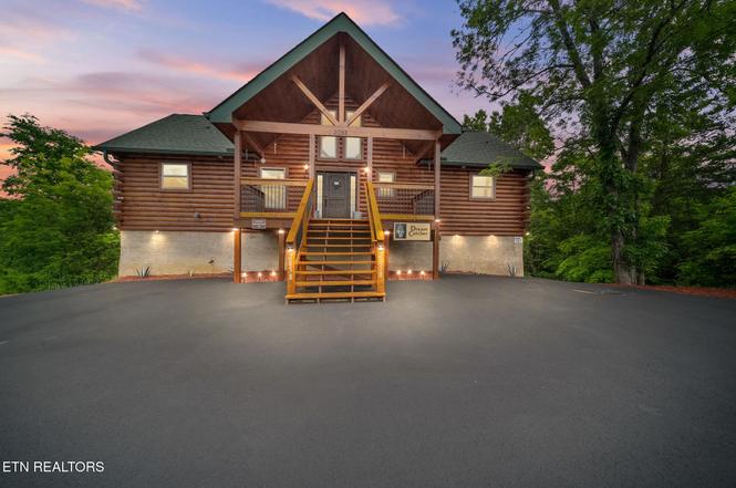2058 Eagle Feather Dr, Sevierville, TN