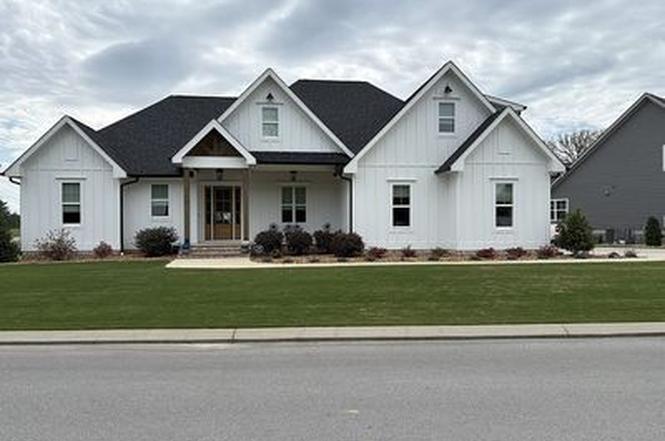 8990 Grey Reed Dr, Ooltewah, TN