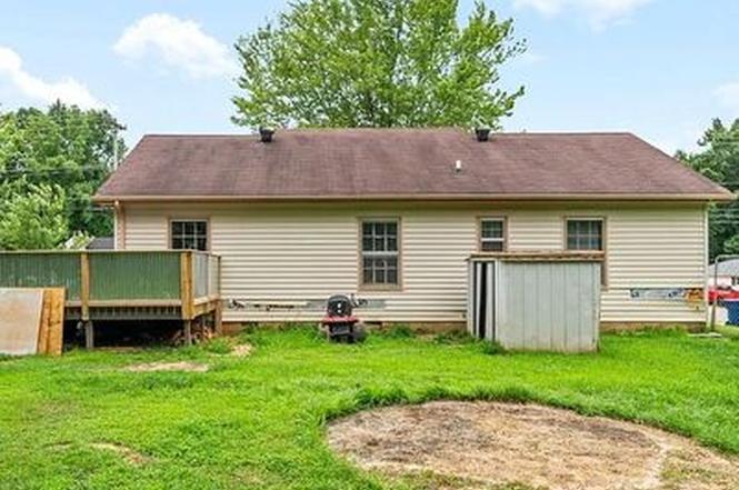539 Donna Dr, Clarksville, TN