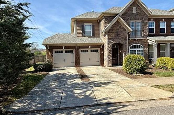 2088 Traemoor Village Dr, Nashville, TN