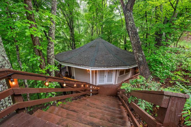 1025 Lower Alpine Way, Gatlinburg, TN