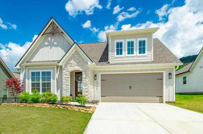 8908 Little Pine Ln, Ooltewah, TN