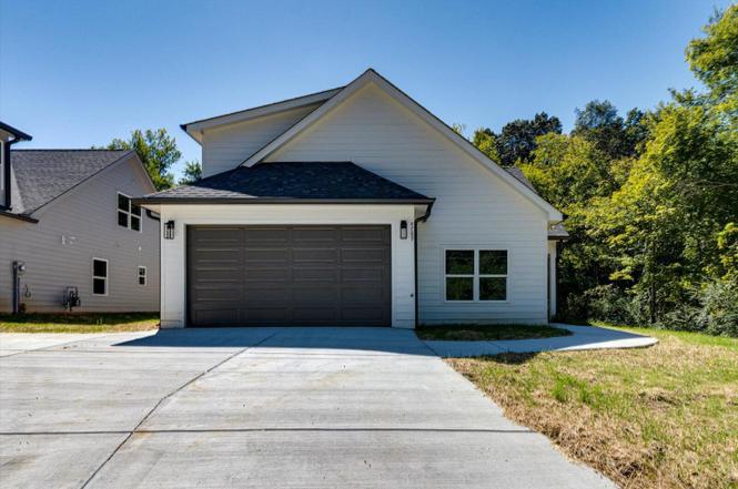 4789 Green Shanty Rd, Ooltewah, TN