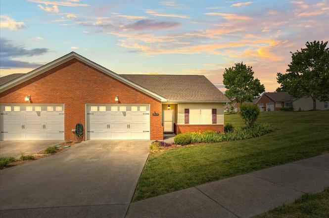 9619 Scarlet Oak Ln #40, Ooltewah, TN
