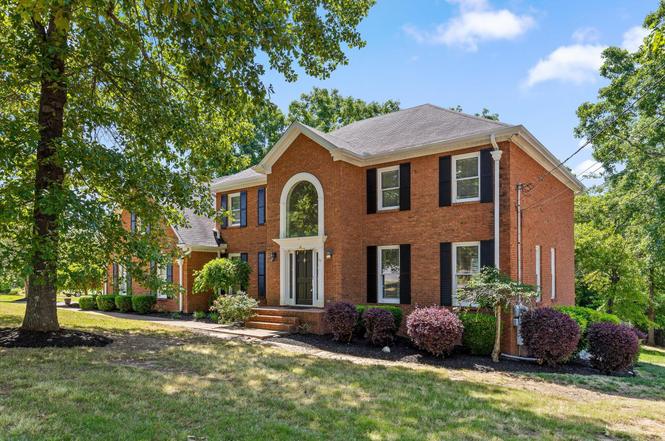 9326 Royal Mountain Dr, Chattanooga, TN