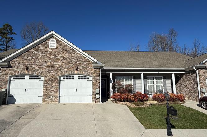 7685 Magnolia Leaf Ln, Chattanooga, TN