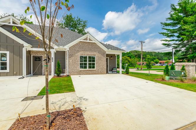 2587 Bannerman Ln, Chattanooga, TN
