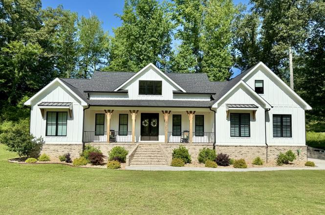 835 Edgewater Way, Jasper, TN