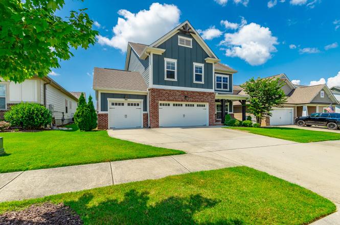 8448 Gray Fox Ct, Ooltewah, TN