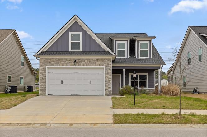 1046 Silverpine Dr, Chattanooga, TN