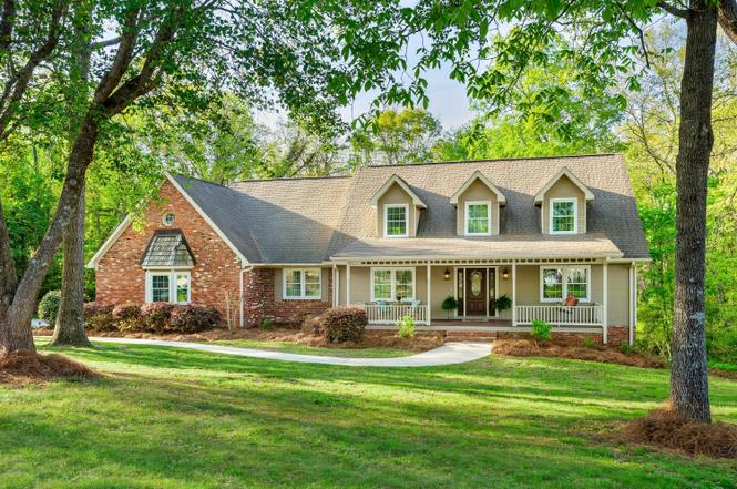 707 Rocky Shadows Dr, Chattanooga, TN