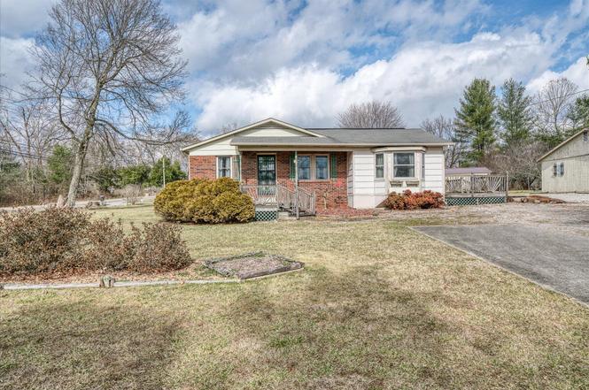 23 Oak Hill Dr, Crossville, TN