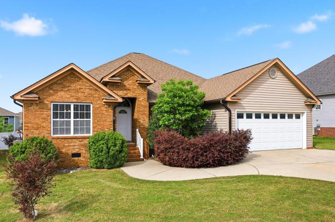 8475 Lexie Ln, Ooltewah, TN
