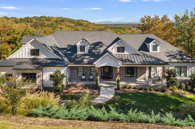 2214 Horizons View Dr, Ooltewah, TN