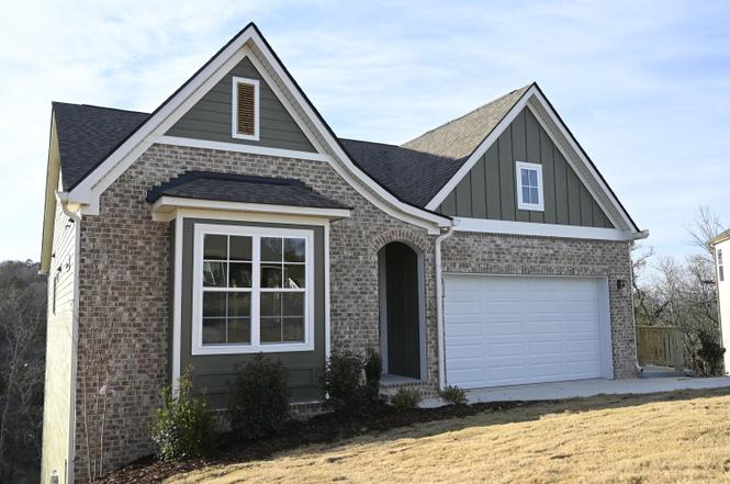 6933 Mercedes Ln, Ooltewah, TN