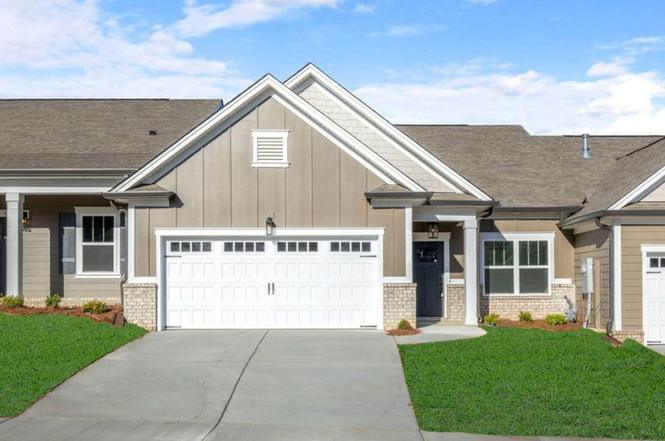 1587 Whisper Winds Ln #40, Ooltewah, TN