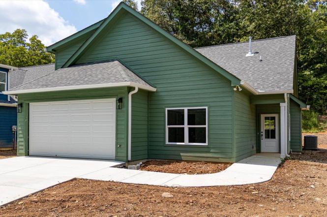 4805 Green Shanty Rd, Ooltewah, TN