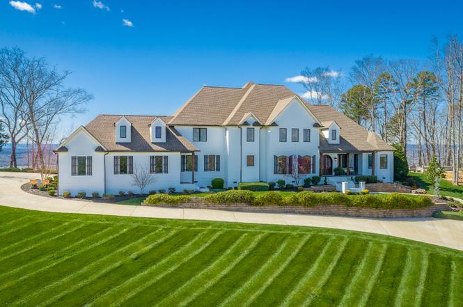8269 Balata Dr, Ooltewah, TN