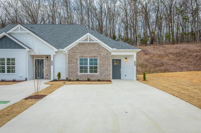 2098 Shady Ln, Cleveland, TN