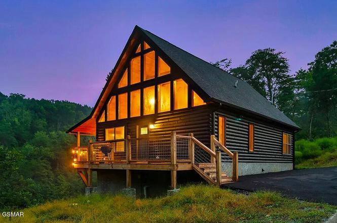 2304 Wingspan Dr, Sevierville, TN
