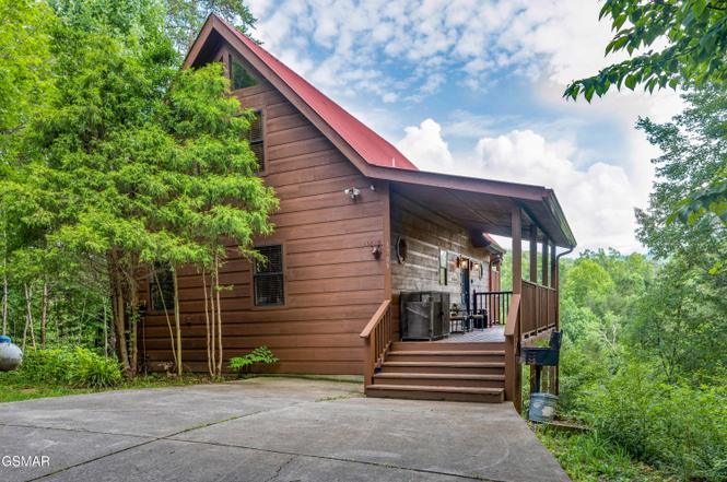 1705 Quail Hollow Way, Sevierville, TN