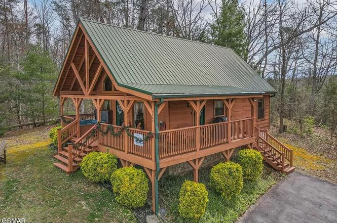 2062 Bird Ridge Rd, Sevierville, TN