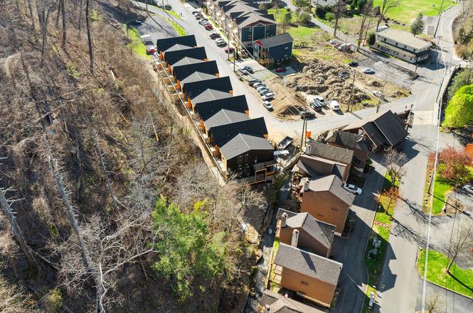 215 Circle Dr #1, Gatlinburg, TN