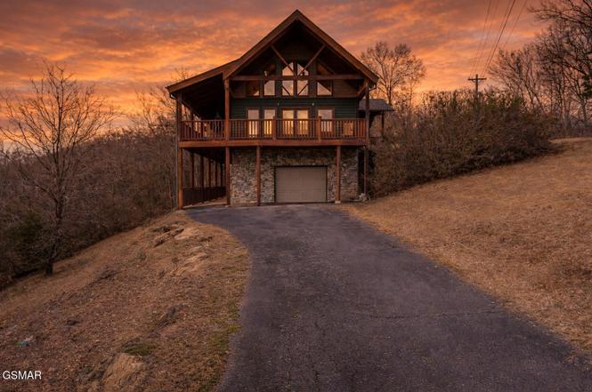 403 Happy Hollow Ln, Sevierville, TN