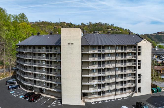 306 Baskins Creek Rd #305, Gatlinburg, TN