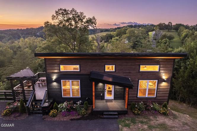 850 Blue Herring Way, Sevierville, TN