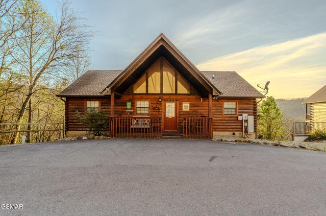 1650 Pinewood Way, Sevierville, TN