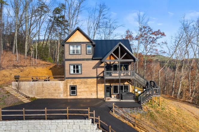 2232 Pinnacle Ridge Trl, Sevierville, TN