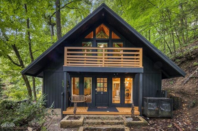 907 Ski Mountain Rd. Rd, Gatlinburg, TN