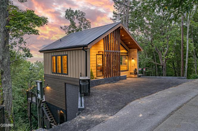 2450 Sunset Rd, Sevierville, TN