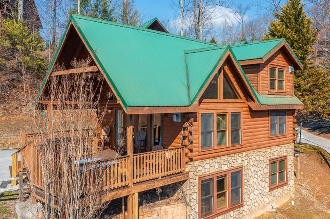 960 High Mountain Way, Gatlinburg, TN