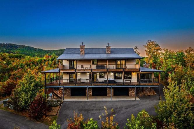 341 Branam Hollow Road Rd, Gatlinburg, TN