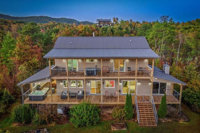 345 Branam Hollow Rd, Gatlinburg, TN