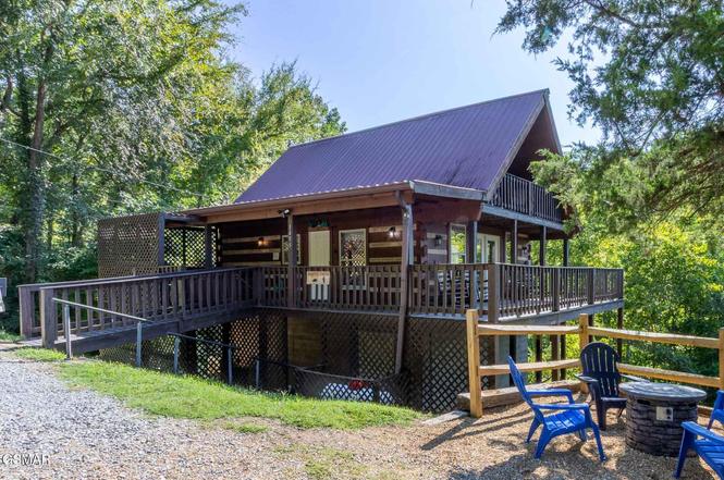 1455 Honey Oaks Way, Sevierville, TN