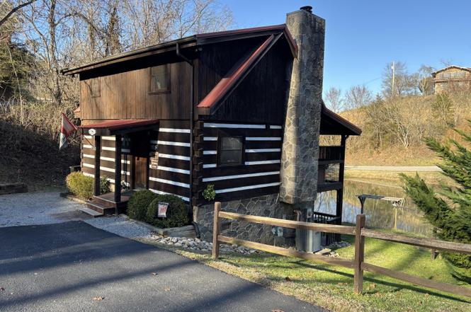 448 Hideaway Ridge Cir, Sevierville, TN