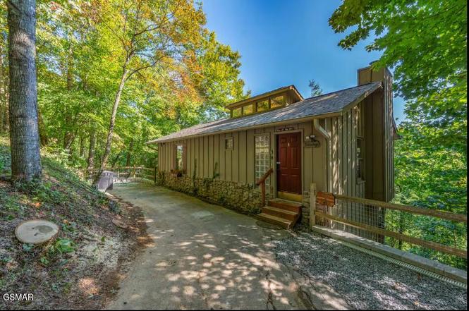 3607 Birdie Ln, Gatlinburg, TN