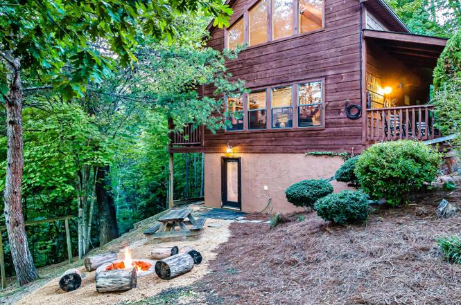 2306 Wooddale Way, Sevierville, TN